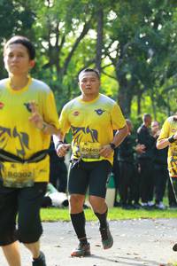BIB: 04401, 302
                            <button type="button" onclick="openModal(5129386)" class="btn btn-primary btn-sm float-right btn-popup" data-toggle="modal" data-target=".modal-high-quality">
                        <i class="fas fa-shopping-cart"></i> Add to Cart
                    </button>
                                            <button type="button" onclick="isThisMe(5129386, true)" class="btn btn-success btn-sm float-right btn-popup btn-isme hidden" data-toggle="tooltip" data-placement="bottom" title="นี่คือรูปของคุณใช่ไหม คลิกที่นี่เพื่อเอาเข้าอัลบั้ม">
                        <i class="fas fa-plus"></i> Add to album
                    </button>
                    <button type="button" onclick="isThisMe(5129386, false)" class="btn btn-warning btn-sm float-right btn-popup btn-isnotme hidden">
                        <i class="fas fa-ban"></i> Remove from album
                    </button>